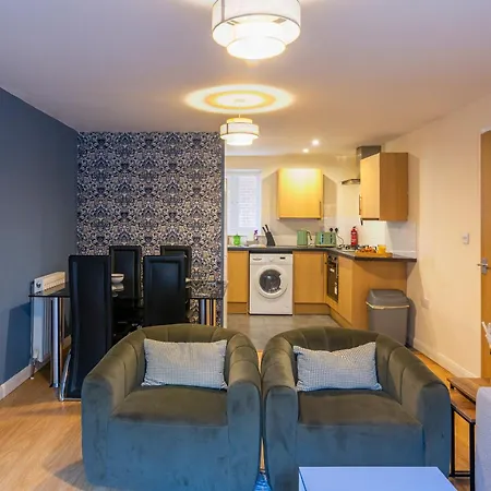 The Vogue Stay, 3 Bedrooms, 2 Bathrooms, Ideal For Jr & Oxford Hospitals, Free Carpark, Conveniently Located For Ring Road Access, 2 Miles From Oxford City Centre Easy Car & Bus Route Экстерьер фото