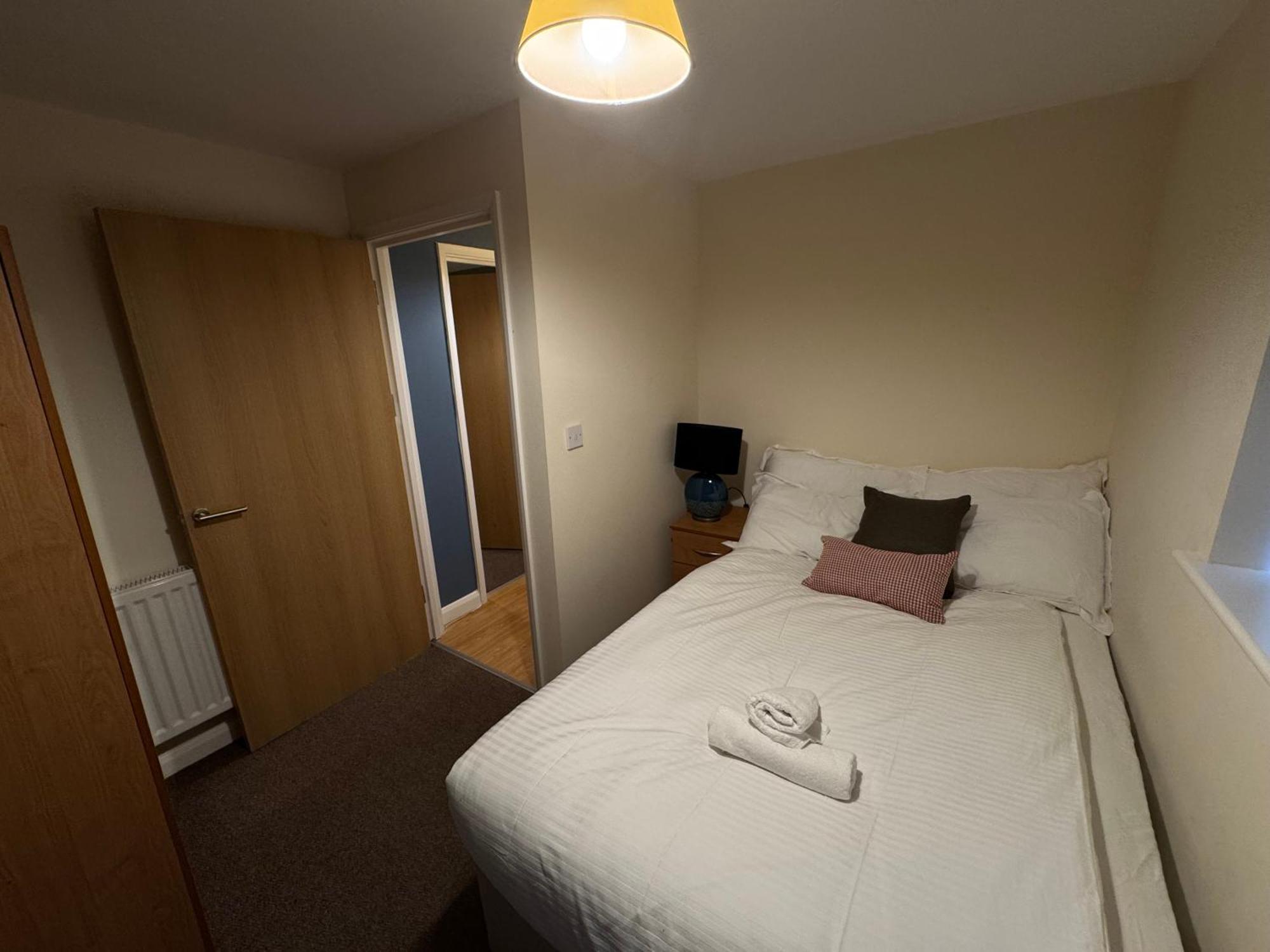 The Vogue Stay, 3 Bedrooms, 2 Bathrooms, Ideal For Jr & Hospitals, Free Carpark, Conveniently Located For Ring Road Access, 2 Miles From Centre Easy Car & Bus Route * Oxford
